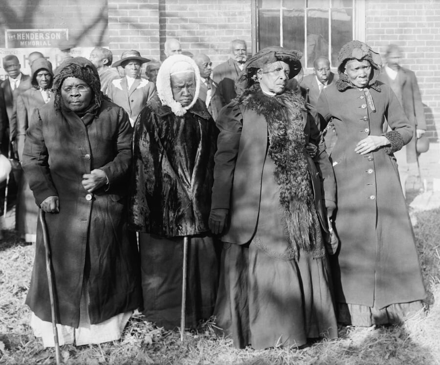 Four Elderly African American women at a Convention of ex-slaves, Washington, D.C., 1916.